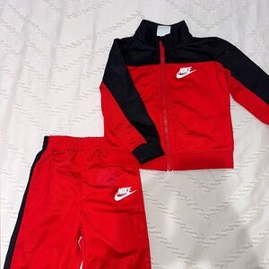 Nike sweatsuit set